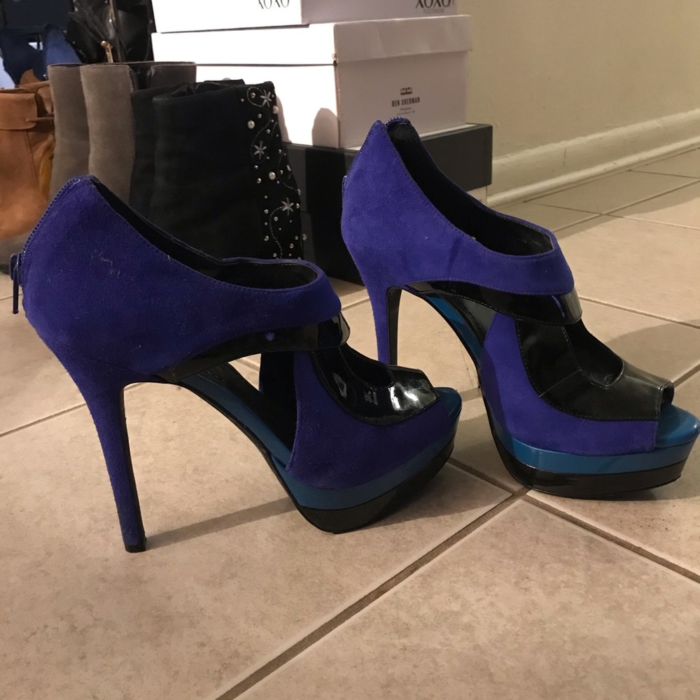 Blue platforms heels sandals